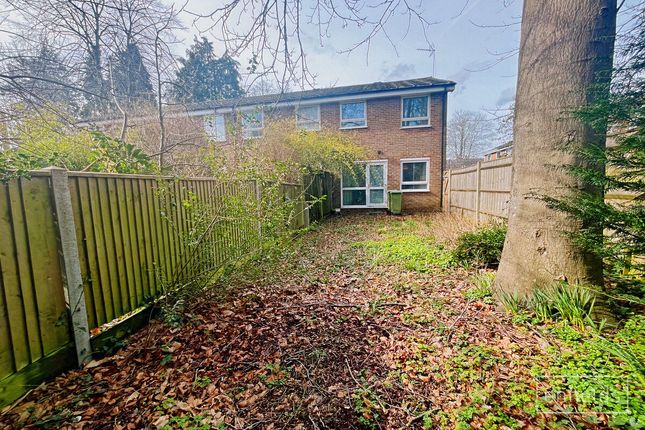 End terrace house for sale in Fitzroy Close, Southampton