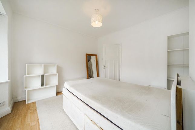 55, Rugby Avenue, Wembley photo 4