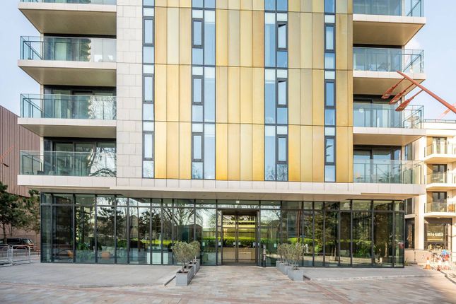 Thumbnail Flat to rent in Gabriel Walk, Elephant And Castle, London