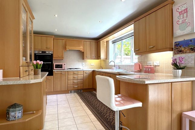 Spacious Breakfast Kitchen 388