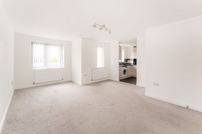 Flat for sale in Millicent Grove, London