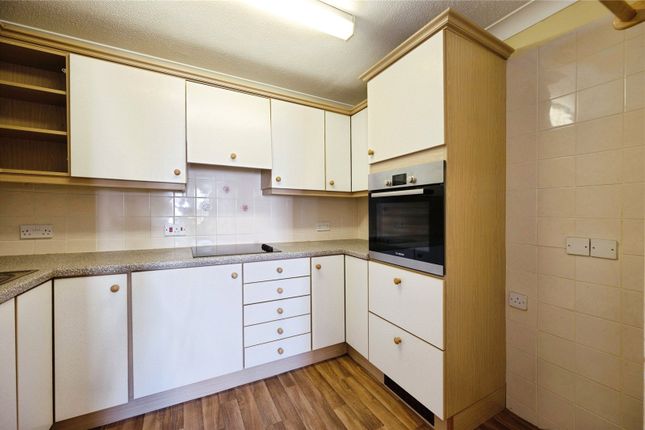 Flat 19, Mansion Court 50-52,, Granada Road, Hampshire photo 3