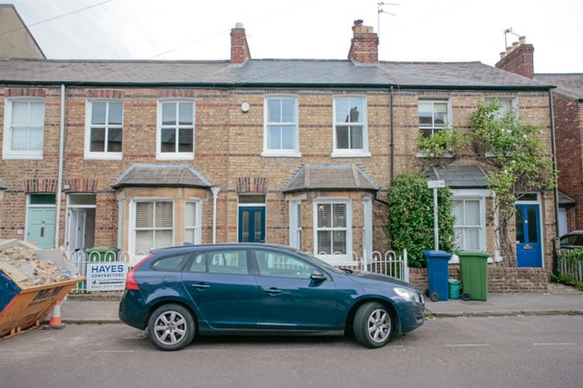 Terraced house to rent in St. Bernards Road, Oxford