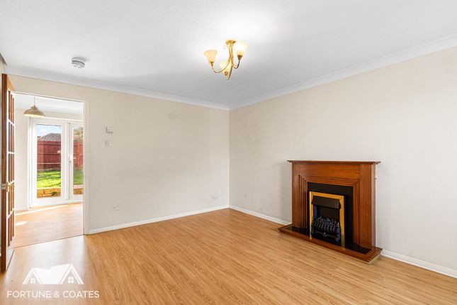 50, Heathcote Gardens, Harlow photo 3