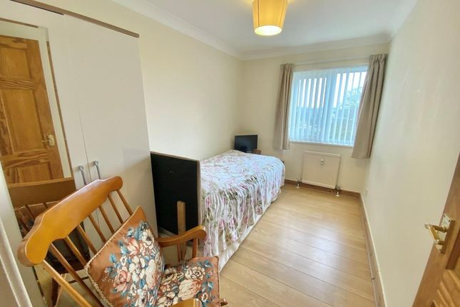 Flat 10, Lucerne, Torquay photo 4