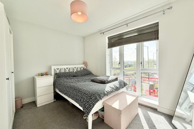 Flat 4, 1, Ginner Road, Swindon photo 4