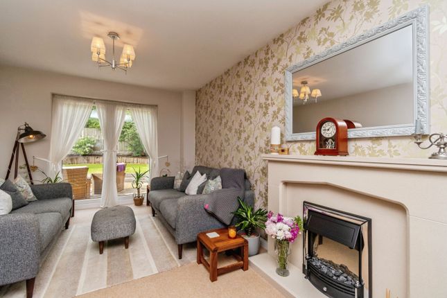 17, Orchid Close, Huntington photo 4