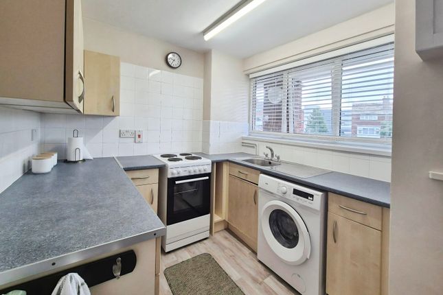 71, Wellington Flats, Yeovil photo 3