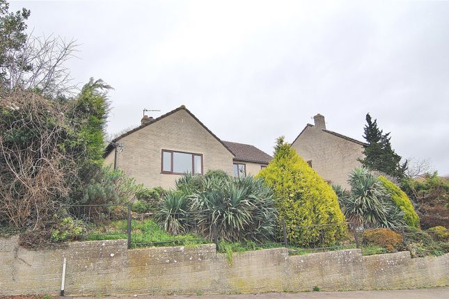 Bungalow to rent in Hillier Close, Stroud, Gloucestershire
