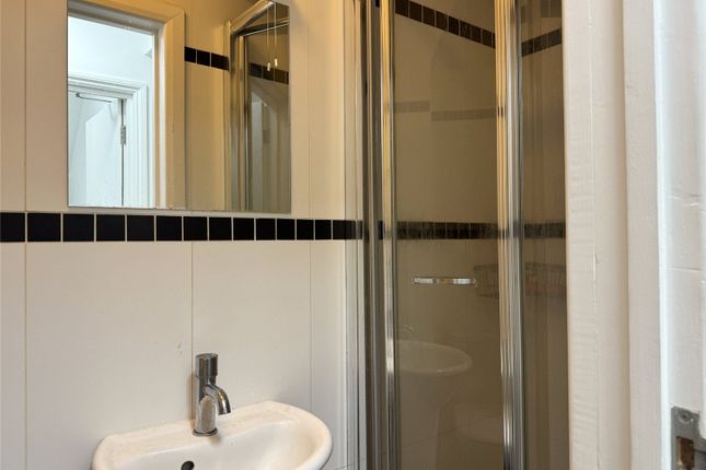 Room 5, 125 Botley Road, Oxfordshire photo 3