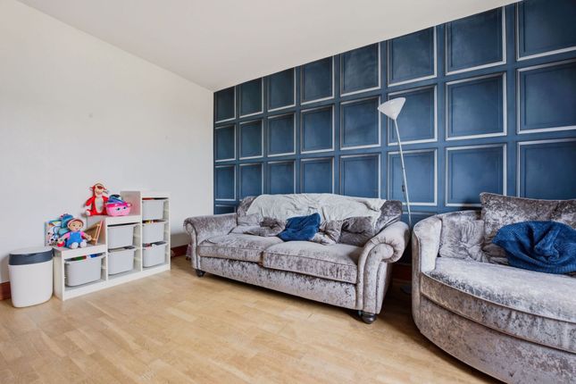 27 Victoria Place, Falkirk photo 3