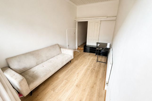 248 Sheringham Avenue, London photo 4