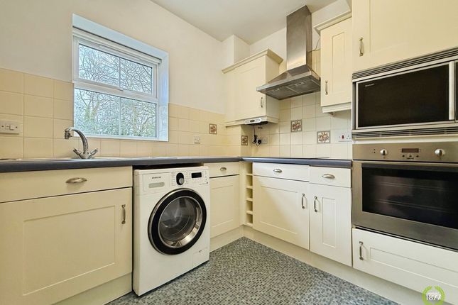 11 Woodlands Corner Lilford Road, Blackburn photo 3