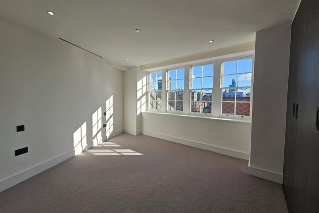 Flat for sale in 26 Davies House, Brigade Court