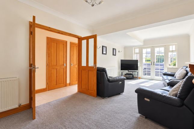 Chestnut Close, Hockley photo 2
