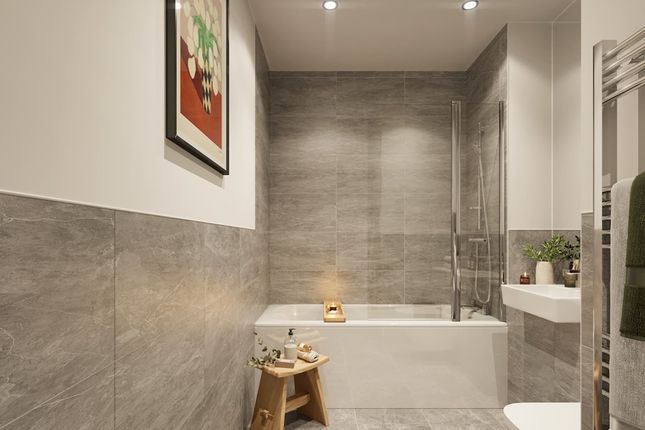 Elegantly Finished Bathroom In The Urban Palette