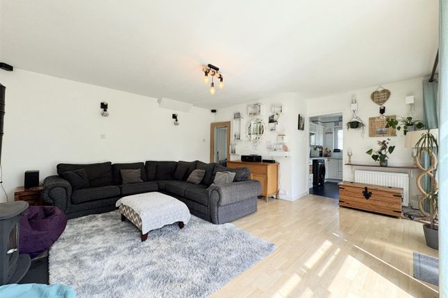 33, Quintrell Gardens, Newquay photo 4