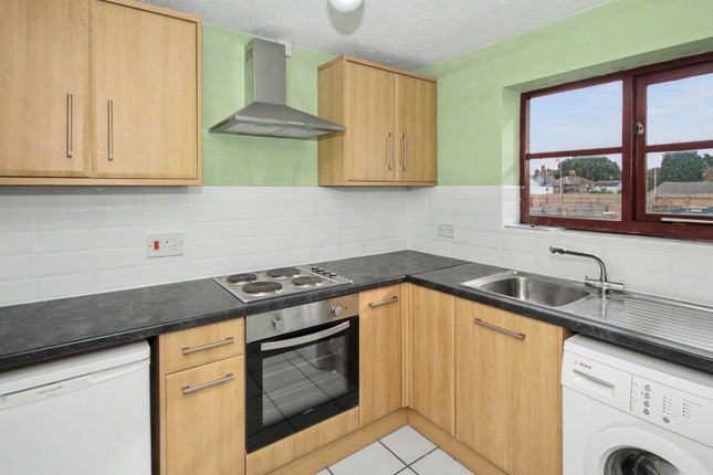 9, Brooklands Terrace, Cambs photo 2