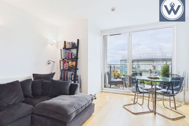 Navigation Building,Flat 805, Station Approach, Hayes photo 2