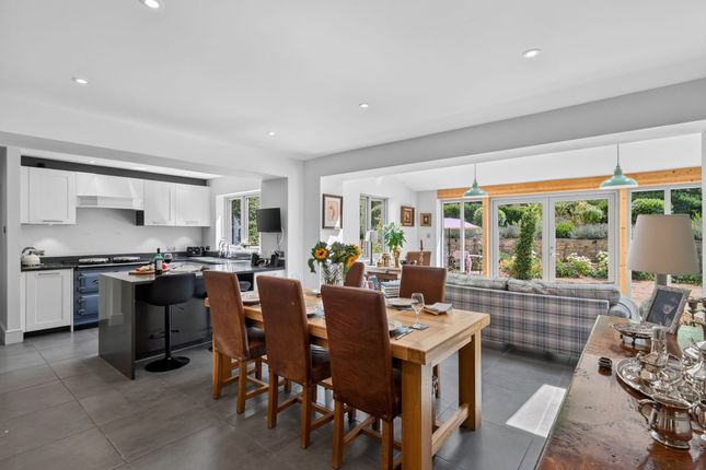 Longfield Delly End, Witney photo 3