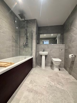 98 Greengate, Salford photo 5