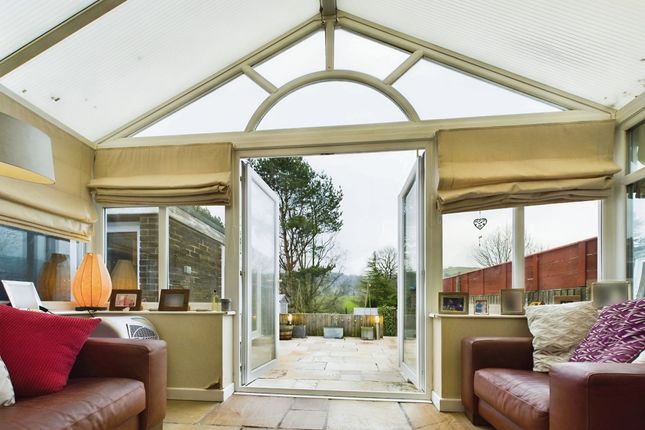 23 Grange Park Avenue, High Peak photo 4