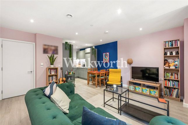 Flat 13, Millstream Tower, 5, Station Road, London photo 4