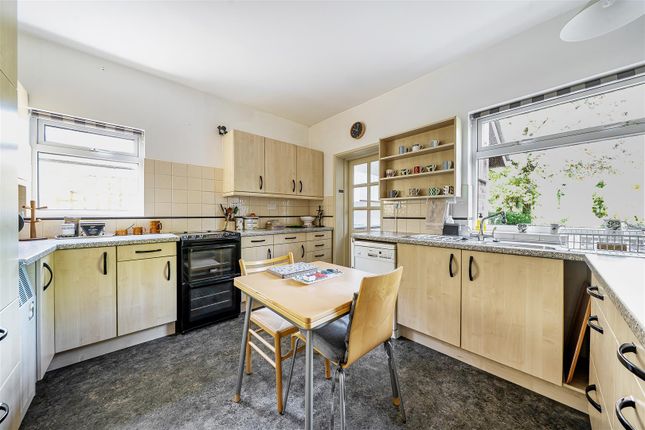 Little Downs, 9, Treves Road, Dorchester photo 3