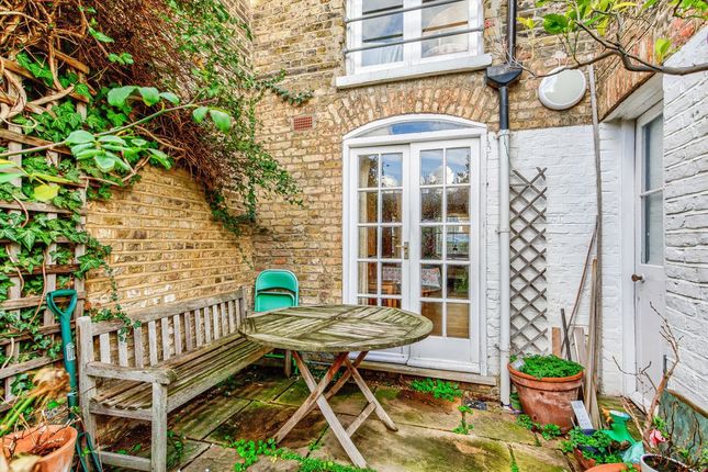 10, Lambourn Road, London photo 3