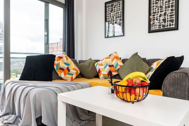 2 bed property for rent in St Vincents S3