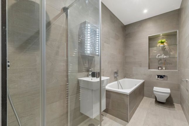 Flat 1, 81, Oakmead Road, London photo 4