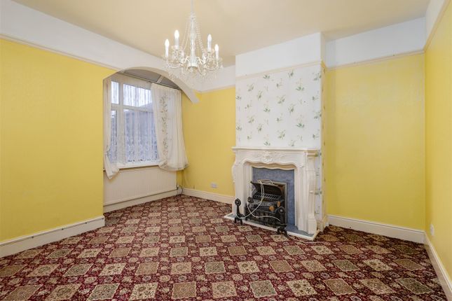 219, Queen Street, WITHERNSEA photo 4