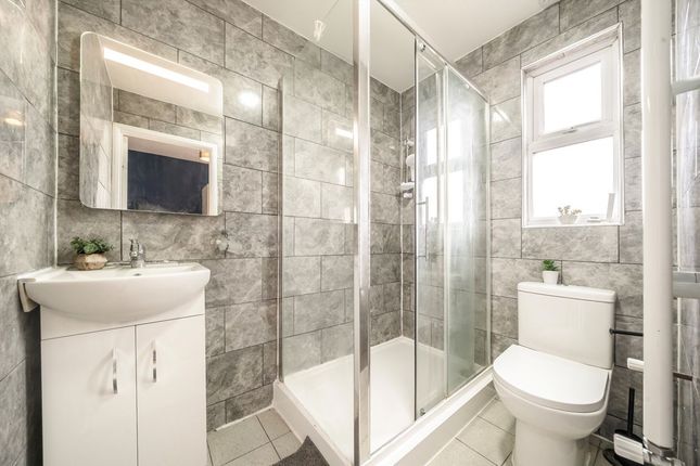 Room 5, 63, Fernbank Avenue, Wembley photo 3