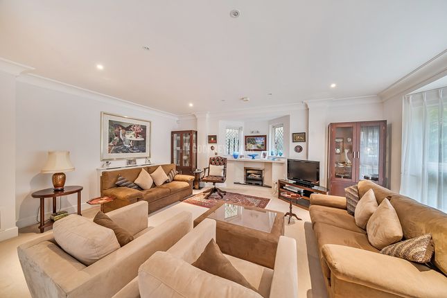 Eleanor Crescent, Eleanor Crescent, Mill Hill Village photo 2