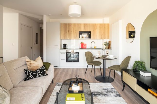 Hendon Stilt - Plot 2, Edgware Road , Hendon  photo 3