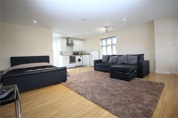 Studio to rent in Tunny End, Bletchley, Milton Keynes