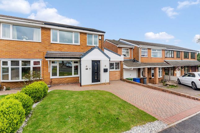 85, Lincoln Drive, Wigan photo 2