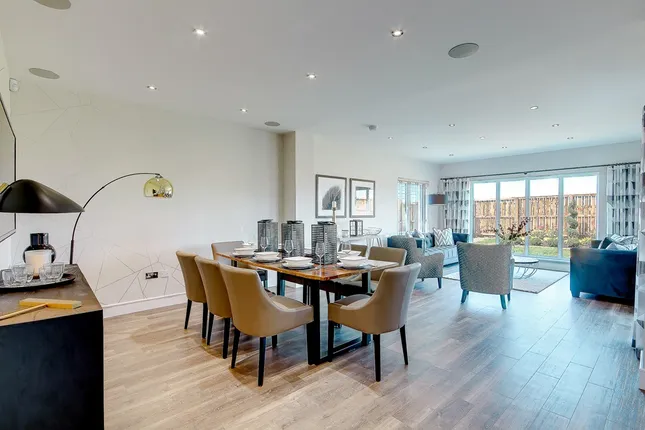 Taylor Wimpey - Castle Gate