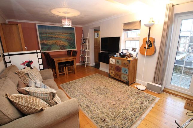 62, Adrian Road, Abbots Langley photo 5