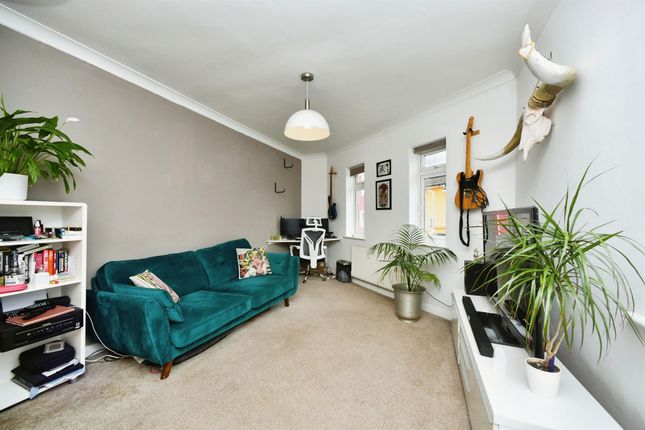 End terrace house for sale in Cromwell Street, Brighton