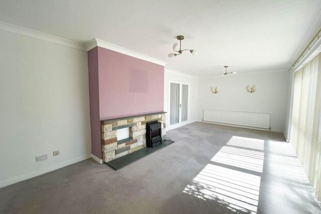 25, Westlands, Comberton, Cambridge photo 4