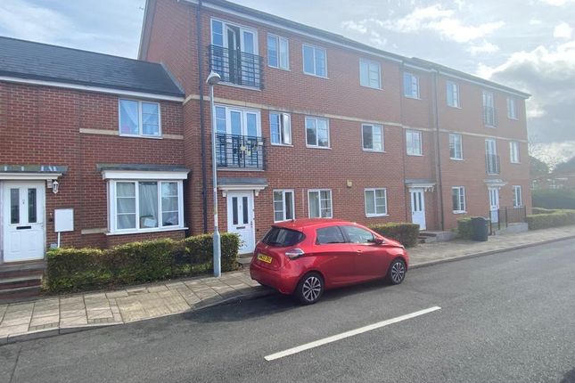 Flat to rent in Southcroft Road, Erdington, Birmingham