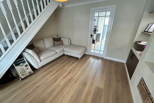 2, Conolly Close, Llandudno photo 4