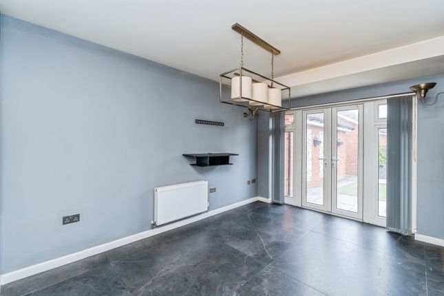 5, Bodding Avenue, Southampton photo 4