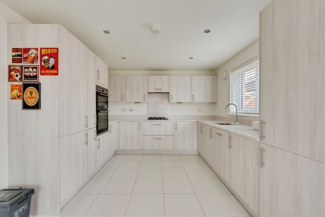 17, Peets Bridge Drive, Merseyside photo 4