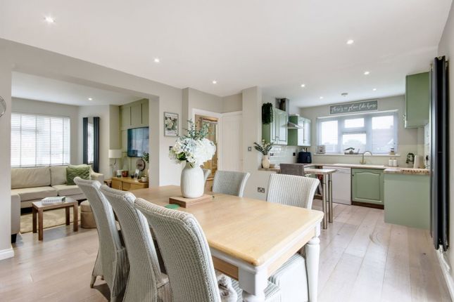 57, Jubilee Crescent, Gravesend photo 4