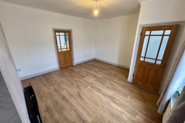 84, Broomside Lane, Belmont photo 4