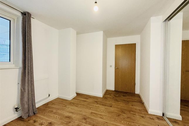Coppermill Heights, 112, 2 Daneland Walk, London photo 3