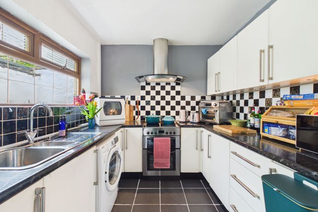 17 Greenfield Terrace, Ebbw Vale photo 3