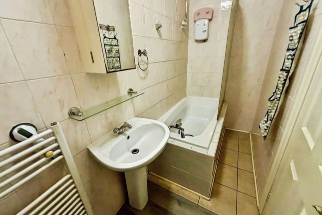 497 Bolton Road, Darwen photo 4